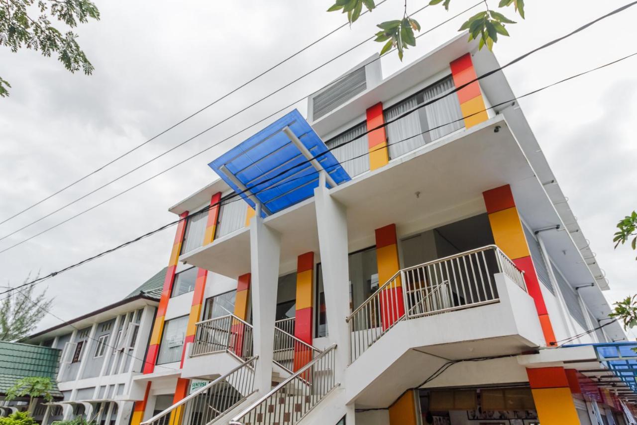 Hotel Reddoorz Syariah Near Rsu Suaka Insan Banjarmasin Banjarmasin  Exterior foto