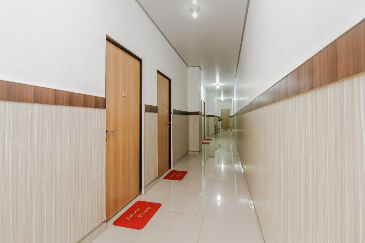 Hotel Reddoorz Syariah Near Rsu Suaka Insan Banjarmasin Banjarmasin  Exterior foto